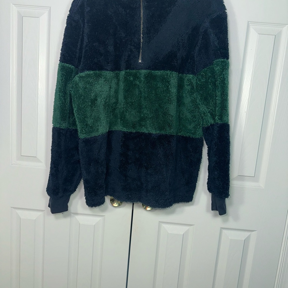PacSun Black and Green Zip Up Sweater